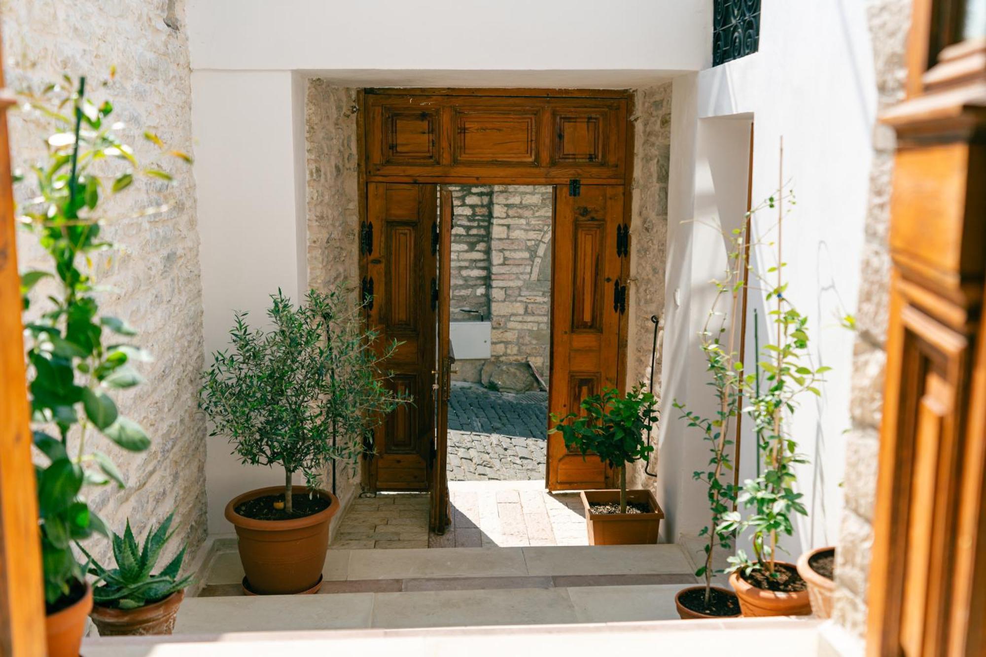 Petrichor Hotel Gjirokastra Kültér fotó