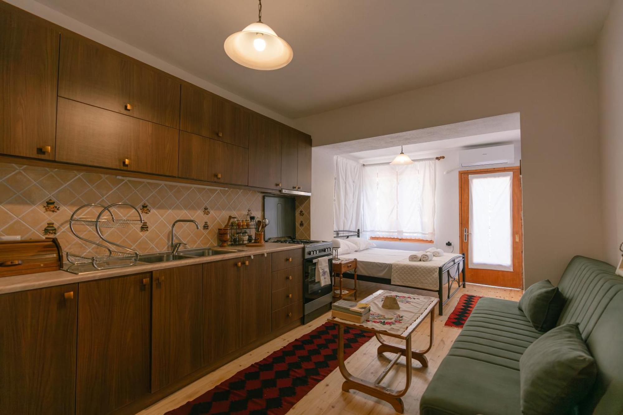 Petrichor Hotel Gjirokastra Kültér fotó
