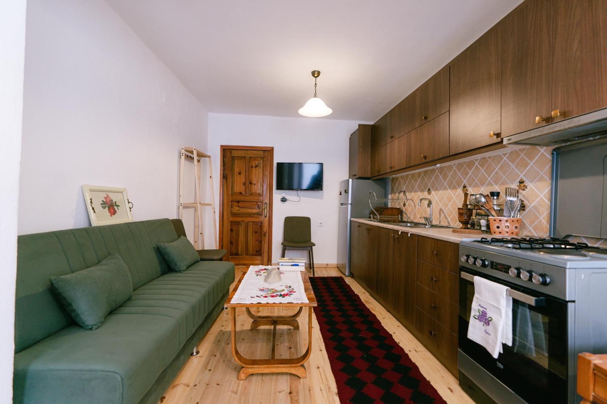 Petrichor Hotel Gjirokastra Kültér fotó